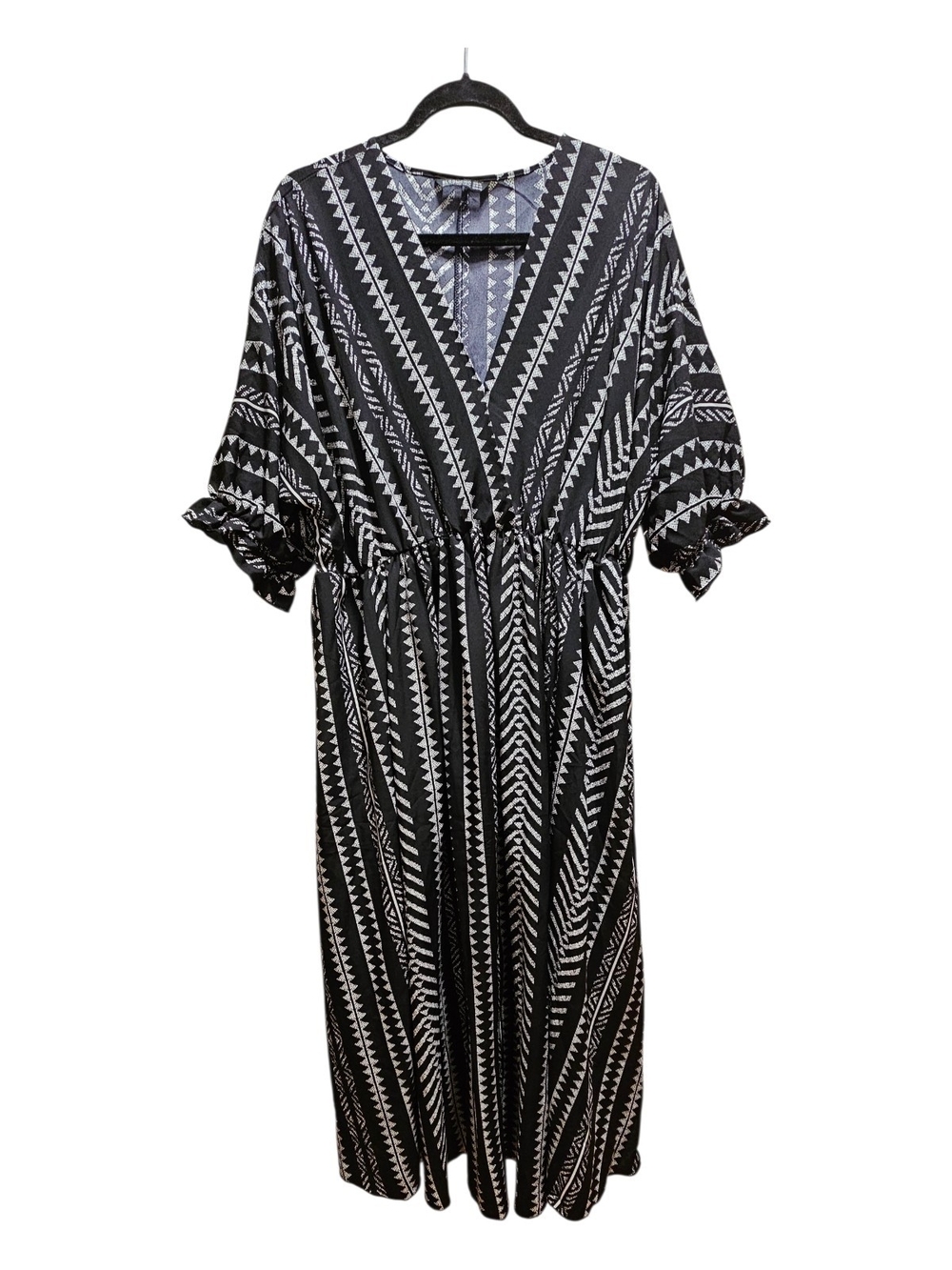 Black & White V-Neck Boho Maxi Dress - Picture 3 of 8